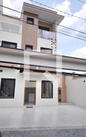 Casa à venda com 110m², 3 quartos e 3 vagasFachada