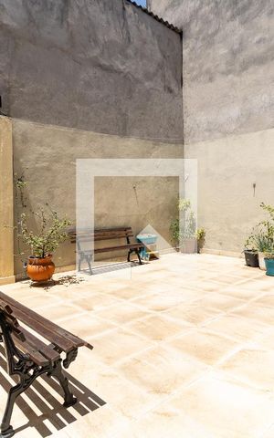 Casa à venda com 252m², 3 quartos e 3 vagas Casa à venda com 252m², 3 quartos e 3 vagasQuintal