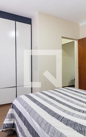 Casa à venda com 252m², 3 quartos e 3 vagas Casa à venda com 252m², 3 quartos e 3 vagasQuarto 1
