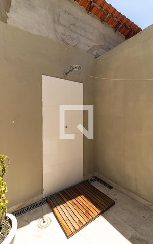 Casa à venda com 252m², 3 quartos e 3 vagas Casa à venda com 252m², 3 quartos e 3 vagasQuintal