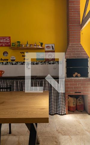 Casa à venda com 252m², 3 quartos e 3 vagas Casa à venda com 252m², 3 quartos e 3 vagasÁrea Gourmet