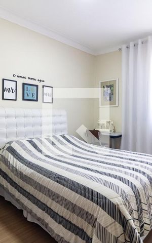 Casa à venda com 252m², 3 quartos e 3 vagas Casa à venda com 252m², 3 quartos e 3 vagasQuarto 1