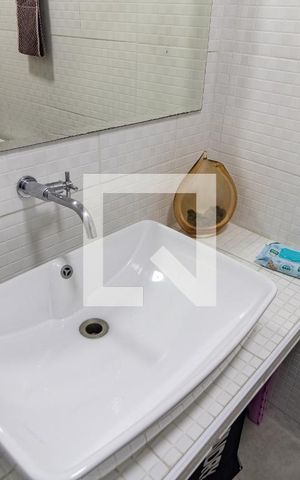 Casa à venda com 252m², 3 quartos e 3 vagas Casa à venda com 252m², 3 quartos e 3 vagasBanheiro