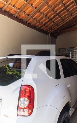 Casa à venda com 252m², 3 quartos e 3 vagas Casa à venda com 252m², 3 quartos e 3 vagasGaragem
