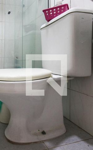 Apartamento à venda com 228m², 4 quartos e 4 vagas Apartamento à venda com 228m², 4 quartos e 4 vagasBanheiro de Serviço