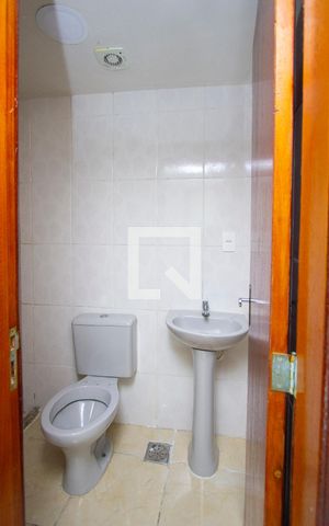 Apartamento para alugar com 59m², 2 quartos e sem vaga Apartamento para alugar com 59m², 2 quartos e sem vagaBanheiro
