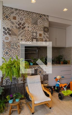 Apartamento à venda com 235m², 4 quartos e 4 vagas Apartamento à venda com 235m², 4 quartos e 4 vagasVaranda da Sala