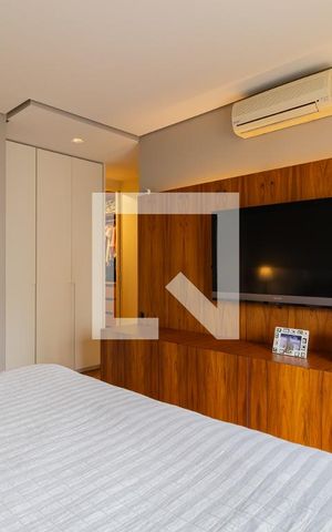 Apartamento à venda com 235m², 4 quartos e 4 vagas Apartamento à venda com 235m², 4 quartos e 4 vagasSuíte 1