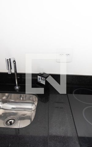 Studio à venda com 21m², 1 quarto e sem vaga Studio à venda com 21m², 1 quarto e sem vagaCozinha, pia e cooktop