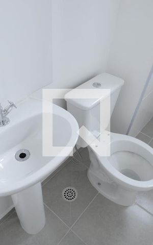 Apartamento à venda com 33m², 2 quartos e sem vagaBanheiro