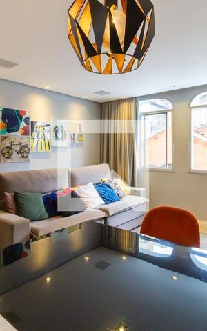 Apartamento à venda com 85m², 2 quartos e 1 vaga Apartamento à venda com 85m², 2 quartos e 1 vagaSala