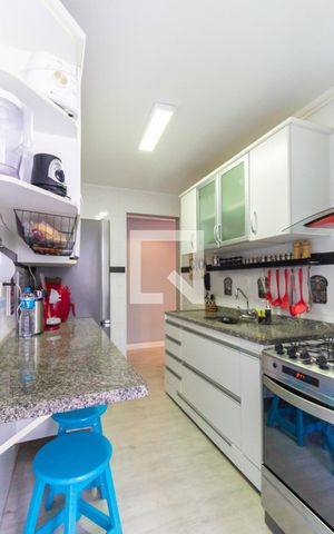 Apartamento à venda com 85m², 2 quartos e 1 vaga Apartamento à venda com 85m², 2 quartos e 1 vagaCozinha