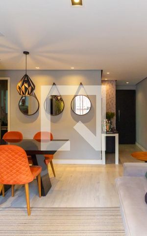 Apartamento à venda com 85m², 2 quartos e 1 vaga Apartamento à venda com 85m², 2 quartos e 1 vagaSala