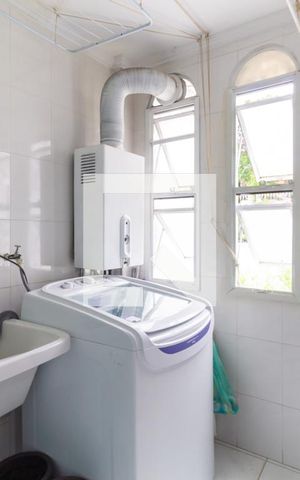 Apartamento à venda com 85m², 2 quartos e 1 vaga Apartamento à venda com 85m², 2 quartos e 1 vagaLavanderia