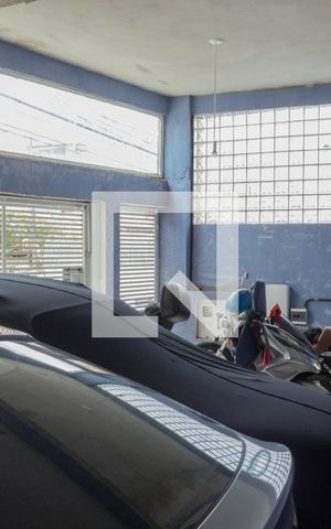 Casa à venda com 380m², 4 quartos e 3 vagas Casa à venda com 380m², 4 quartos e 3 vagasGaragem