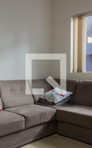 Casa à venda com 380m², 4 quartos e 3 vagas Casa à venda com 380m², 4 quartos e 3 vagasSala