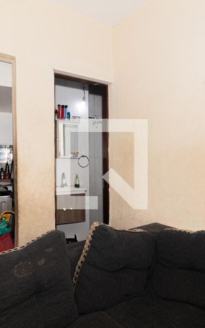 Casa à venda com 50m², 1 quarto e sem vaga Casa à venda com 50m², 1 quarto e sem vagaSala