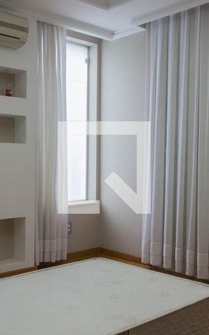 Casa de condomínio à venda com 480m², 5 quartos e 6 vagasSuíte 2