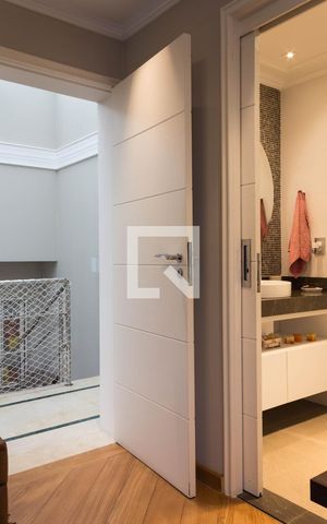 Casa de condomínio à venda com 480m², 5 quartos e 6 vagasSuíte 4