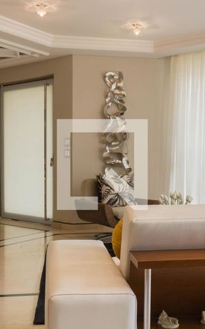 Casa de condomínio à venda com 480m², 5 quartos e 6 vagasSala