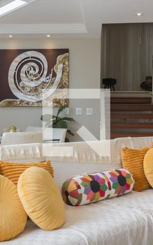 Casa de condomínio à venda com 480m², 5 quartos e 6 vagasSala