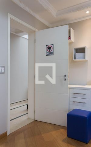 Casa de condomínio à venda com 480m², 5 quartos e 6 vagasSuíte 3