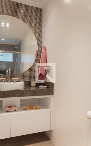 Casa de condomínio à venda com 480m², 5 quartos e 6 vagasBanheiro da Suíte 4