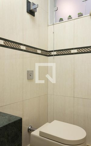 Casa de condomínio à venda com 480m², 5 quartos e 6 vagasLavabo