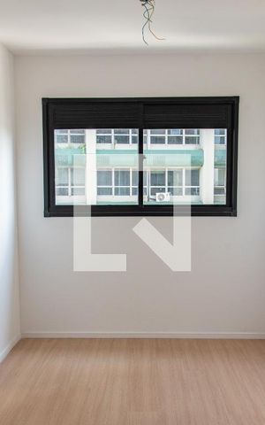 Studio à venda com 33m², 2 quartos e sem vaga Studio à venda com 33m², 2 quartos e sem vagaSala
