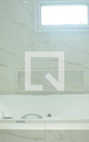 Apartamento à venda com 144m², 3 quartos e 3 vagasBanheiro da Suíte 2