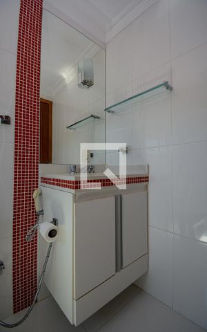 Casa de condomínio para alugar com 450m², 5 quartos e 5 vagas Casa de condomínio para alugar com 450m², 5 quartos e 5 vagasBanheiro da Suíte 1