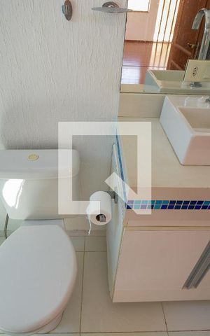 Casa de condomínio para alugar com 450m², 5 quartos e 5 vagas Casa de condomínio para alugar com 450m², 5 quartos e 5 vagasÁrea comum Sala de Ginastica - banheiro