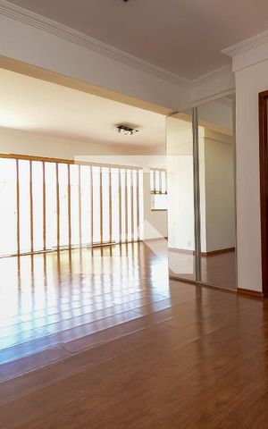 Casa de condomínio para alugar com 450m², 5 quartos e 5 vagas Casa de condomínio para alugar com 450m², 5 quartos e 5 vagasÁrea comum Salão de Festas