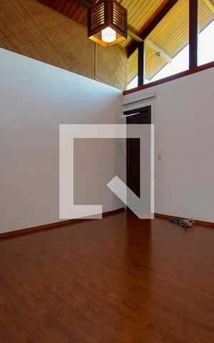 Casa de condomínio para alugar com 450m², 5 quartos e 5 vagas Casa de condomínio para alugar com 450m², 5 quartos e 5 vagasSala de cima