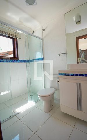 Casa de condomínio para alugar com 450m², 5 quartos e 5 vagas Casa de condomínio para alugar com 450m², 5 quartos e 5 vagasÁrea comum Sala de Ginastica - banheiro