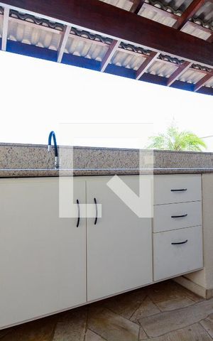 Casa de condomínio para alugar com 450m², 5 quartos e 5 vagas Casa de condomínio para alugar com 450m², 5 quartos e 5 vagasÁrea comum