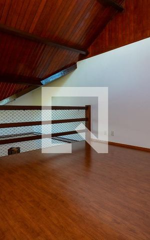 Casa de condomínio para alugar com 450m², 5 quartos e 5 vagas Casa de condomínio para alugar com 450m², 5 quartos e 5 vagasSala de cima