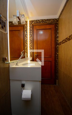 Casa de condomínio para alugar com 450m², 5 quartos e 5 vagas Casa de condomínio para alugar com 450m², 5 quartos e 5 vagasLavabo