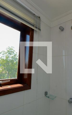 Casa de condomínio para alugar com 450m², 5 quartos e 5 vagas Casa de condomínio para alugar com 450m², 5 quartos e 5 vagasBanheiro da Suíte 4 - detalhe
