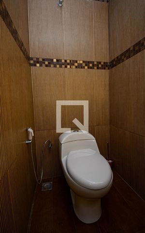 Casa de condomínio para alugar com 450m², 5 quartos e 5 vagas Casa de condomínio para alugar com 450m², 5 quartos e 5 vagasLavabo - detalhe