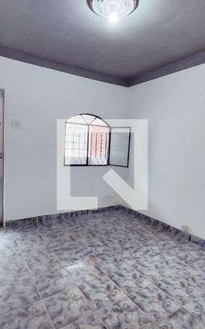 Casa para alugar com 80m², 2 quartos e sem vaga Casa para alugar com 80m², 2 quartos e sem vagaSala