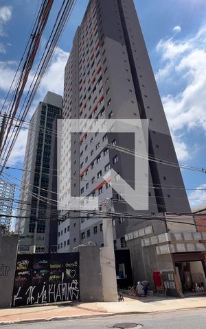 Studio à venda com 33m², 2 quartos e sem vaga Studio à venda com 33m², 2 quartos e sem vagaFachada