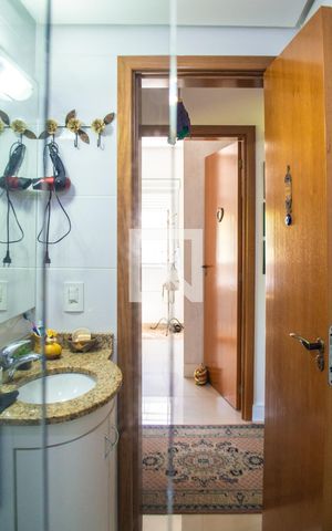 Apartamento à venda com 111m², 2 quartos e 1 vaga Apartamento à venda com 111m², 2 quartos e 1 vagaBanheiro
