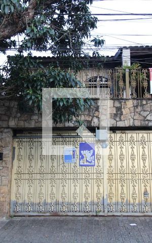 Casa à venda com 240m², 3 quartos e 4 vagasFachada
