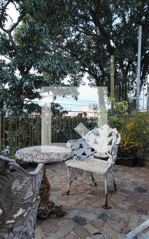 Casa à venda com 240m², 3 quartos e 4 vagasárea de lazer