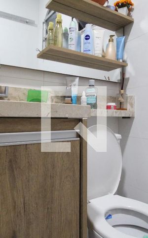 Casa à venda com 240m², 3 quartos e 4 vagasBanheiro da Suíte 1