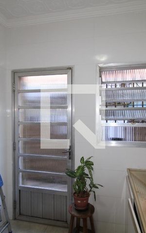 Casa à venda com 240m², 3 quartos e 4 vagasÁrea de Serviço