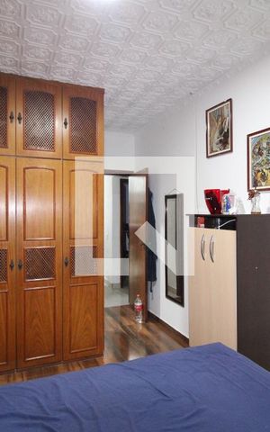 Casa à venda com 240m², 3 quartos e 4 vagasQuarto 1 - suíte