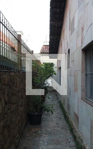 Casa à venda com 240m², 3 quartos e 4 vagasQuintal