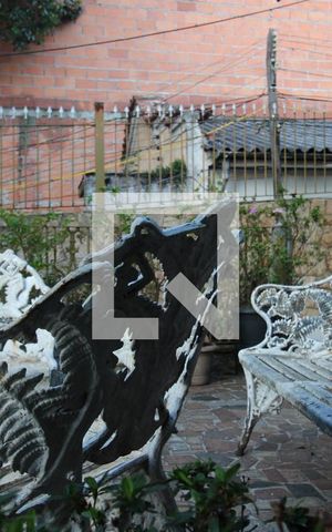 Casa à venda com 240m², 3 quartos e 4 vagasárea de lazer